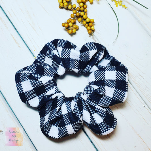 SMALL BLACK AND WHITE GINGHAM