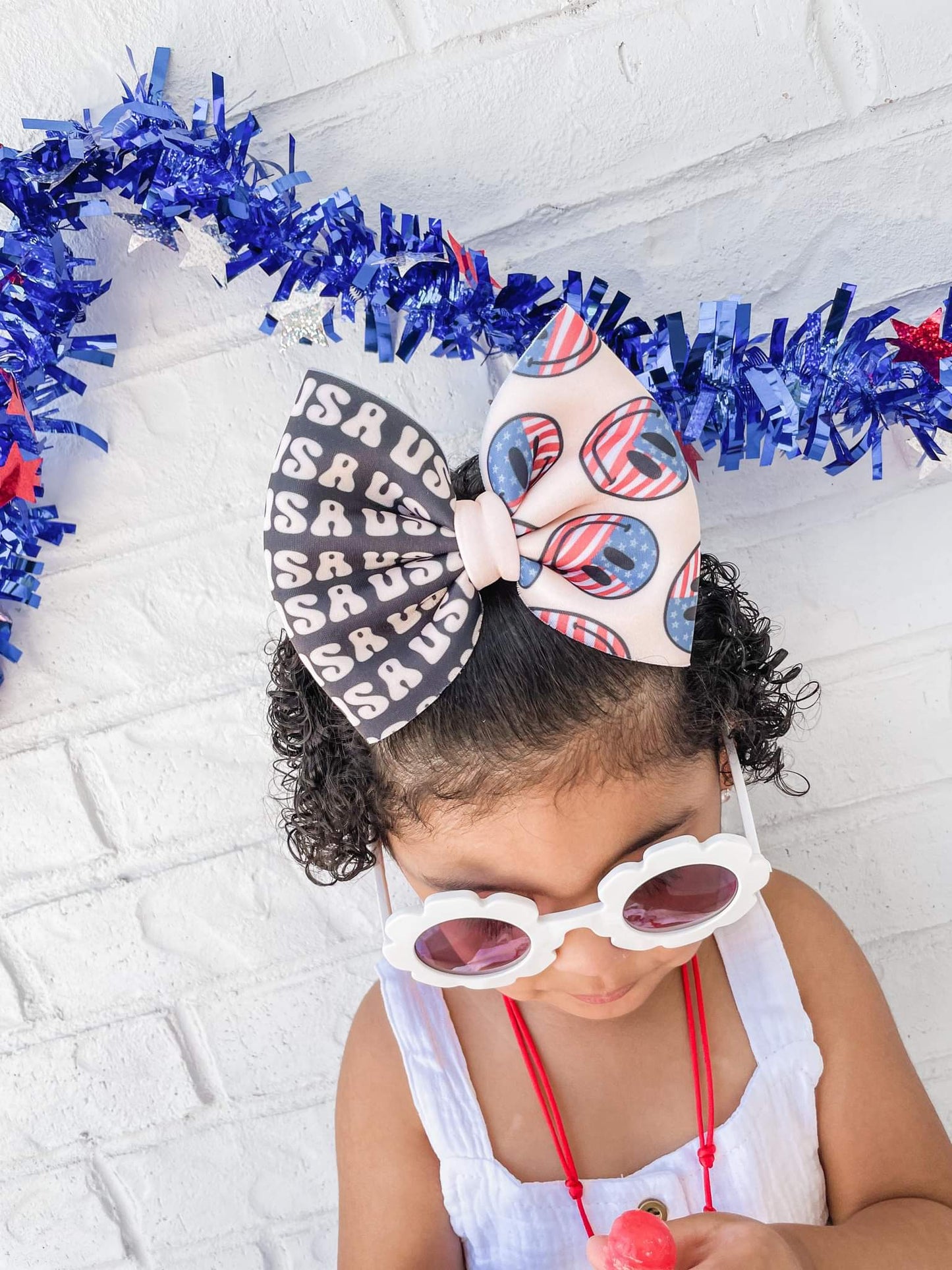TWO- TONED USA SMILES (PUFF)