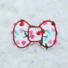 Load image into Gallery viewer, 2&quot; CHERRY HEARTS SHAPE SNAP CLIP

