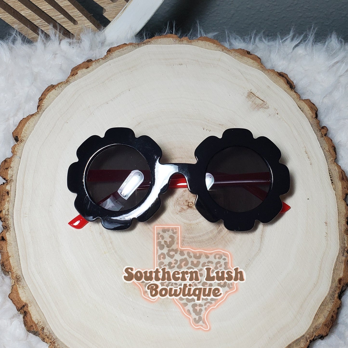 BLACK RETRO DAISY SUNNIES